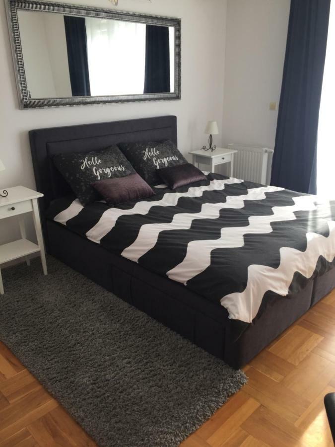 Studio Apartman Lara *** Осієк Екстер'єр фото
